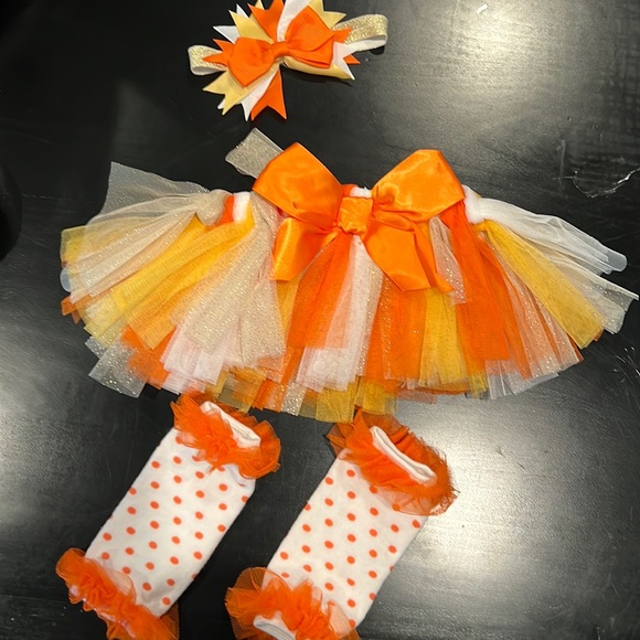 Thanksgiving/Halloween Baby Outfit - Picture 1 of 5